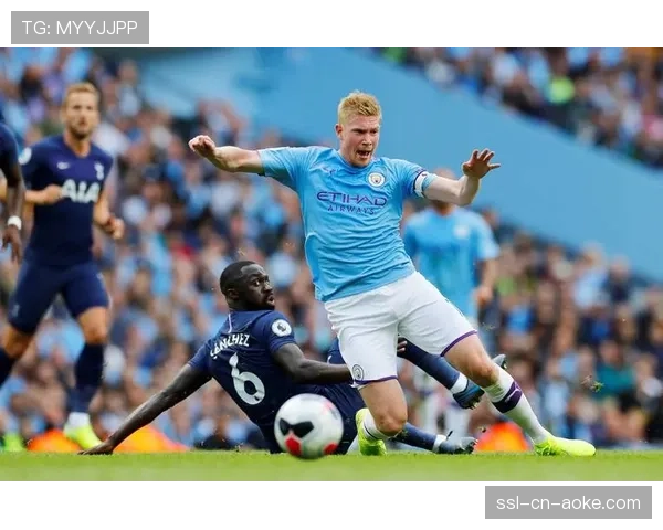 战术前瞻：分析滕哈赫可能如何部署以应对曼城的高位压迫